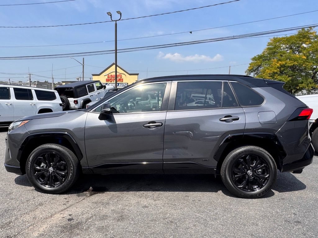 Used 2025 Toyota RAV4 XSE w/ Advanced Technology Package AWD/4WD image 4