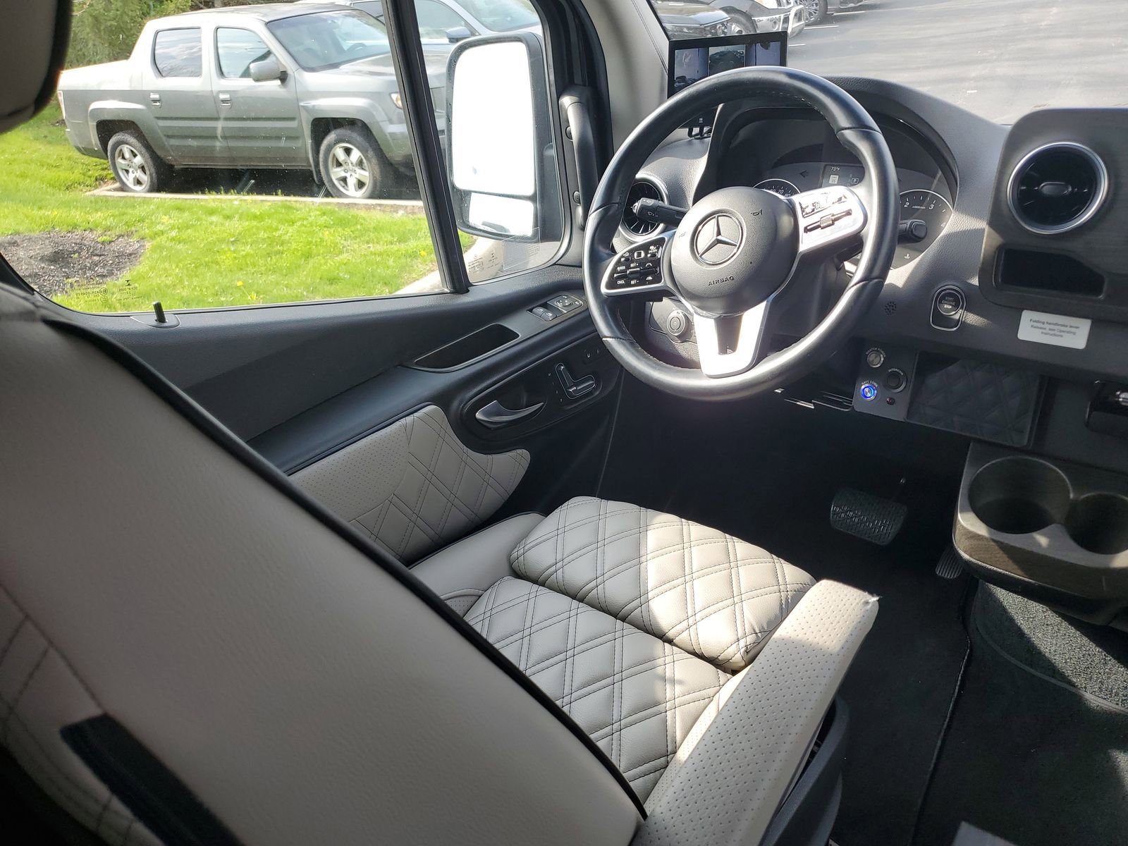 Used 2023 Mercedes-Benz Sprinter 3500 image 9