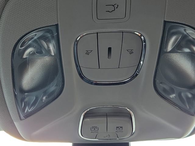 Used 2019 Jeep Compass Limited image 24