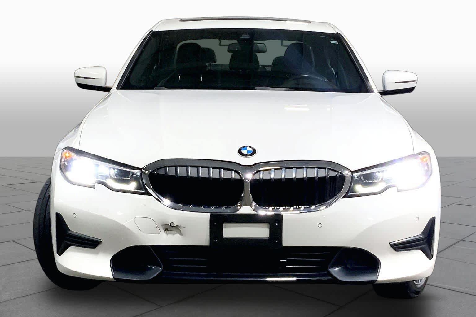 Used 2020 BMW 330i xDrive Sedan w/ Convenience Package AWD/4WD image 4