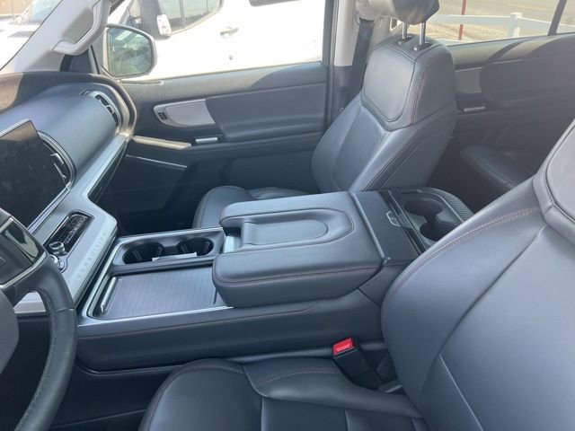 Used 2025 Ford Expedition Max Active image 5