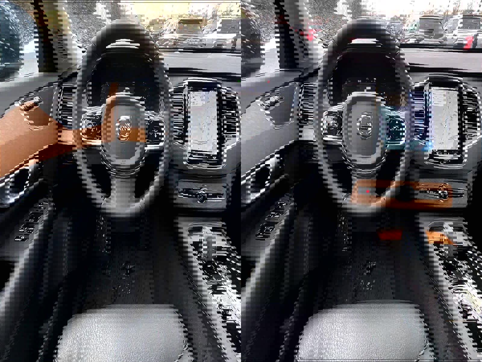 Used 2024 Volvo XC90 B6 Plus w/ Protection Package Premier image 18