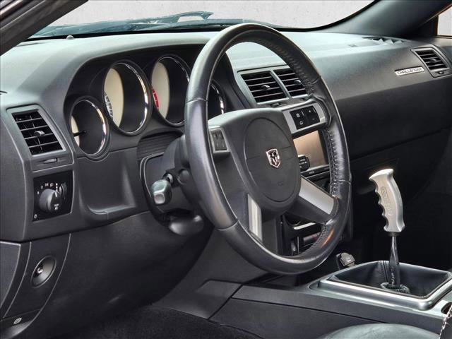 Used 2010 Dodge Challenger R/T RWD image 10