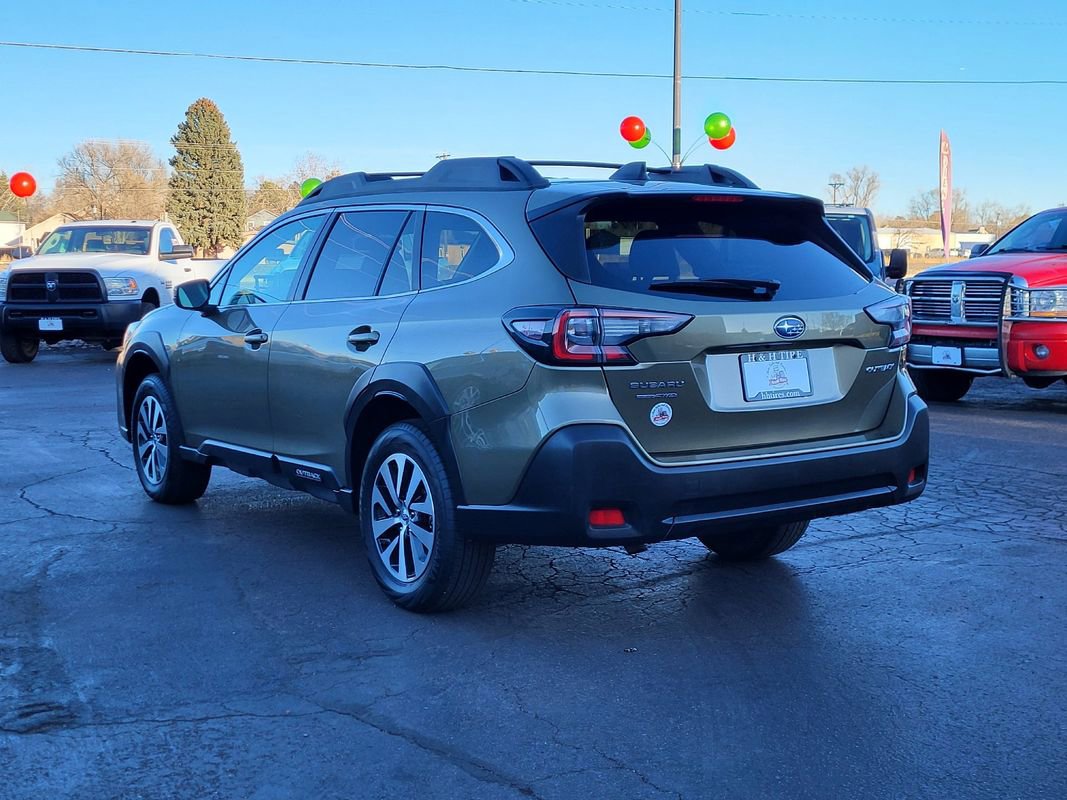 Used 2024 Subaru Outback Premium AWD/4WD image 5