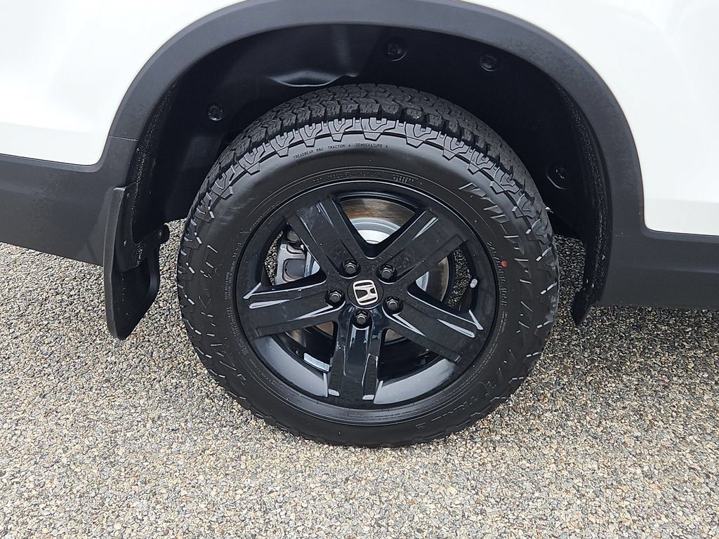 Certified 2021 Honda Ridgeline Black Edition image 9