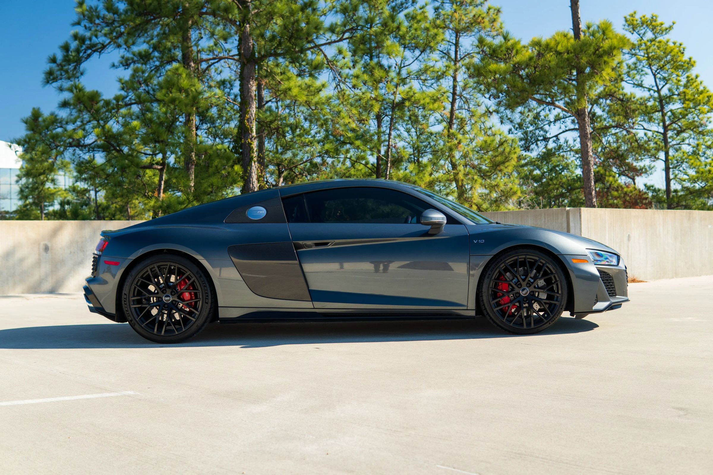 Used 2020 Audi R8 V10 w/ Carbon Exterior Package image 13