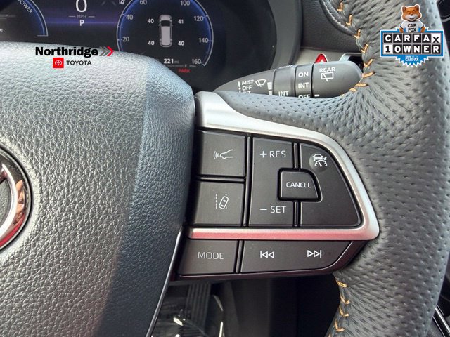 Certified 2026 Toyota Sienna XLE Woodland Edition AWD/4WD image 33