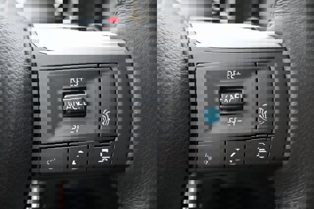 Used 2023 INFINITI QX60 Luxe image 40