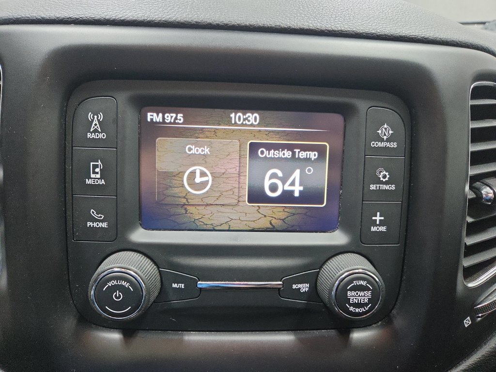Used 2018 Jeep Compass Latitude AWD/4WD image 41