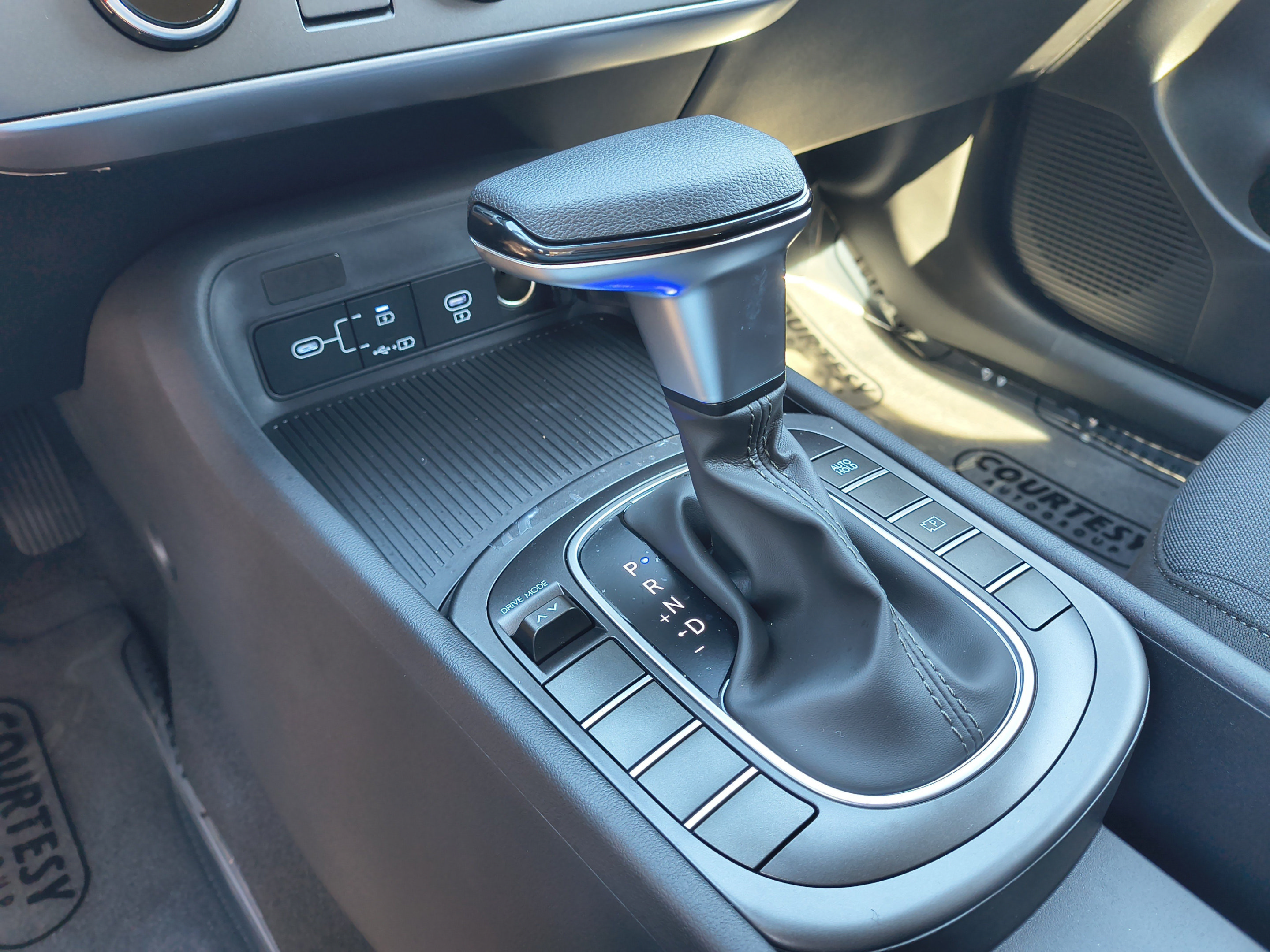 New 2027 Hyundai Kona SE FWD image 26