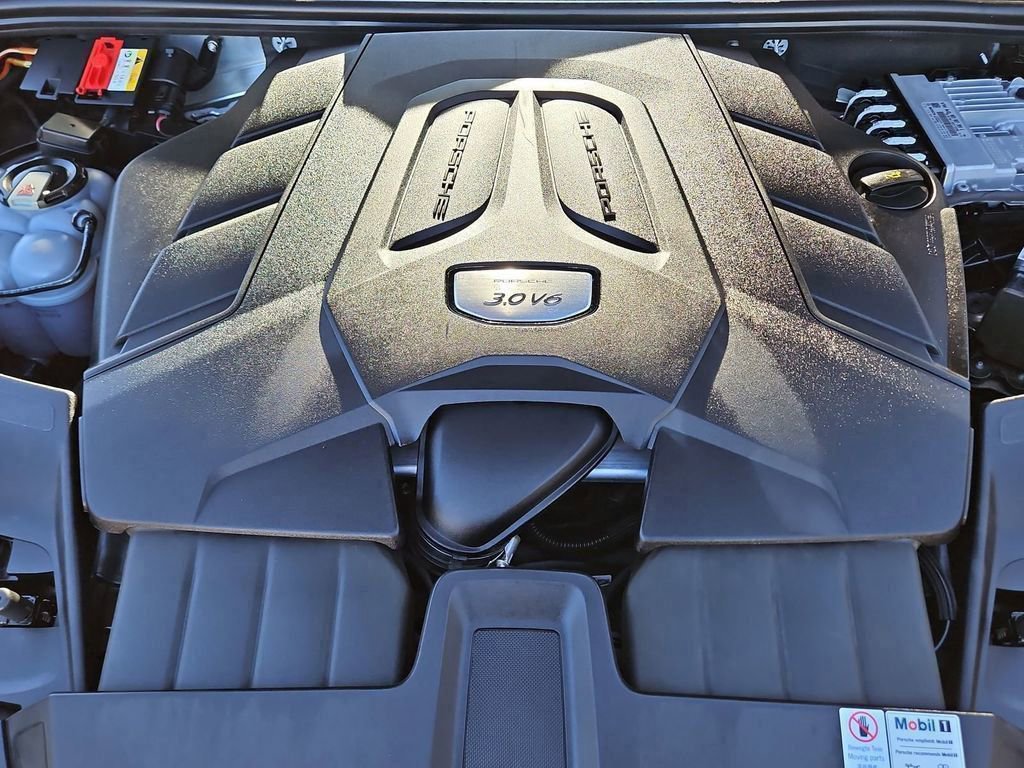 Used 2020 Porsche Cayenne image 22