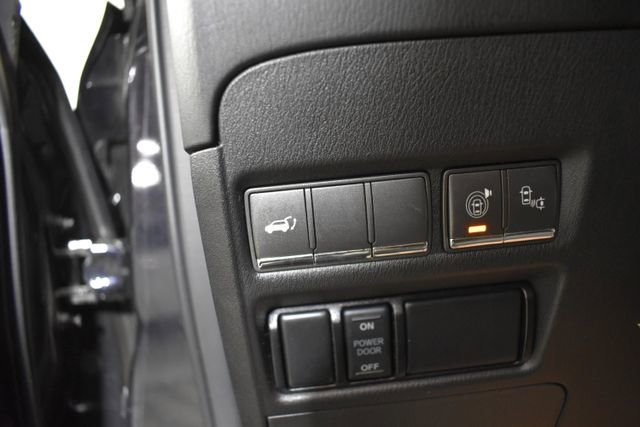 Used 2017 INFINITI QX80 Limited w/ All Season Package image 14