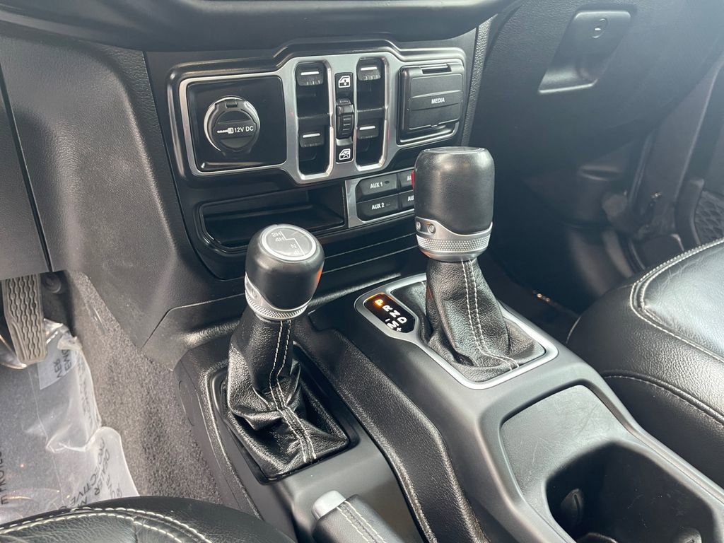 Used 2021 Jeep Gladiator Overland w/ Popular Equipment Package image 11