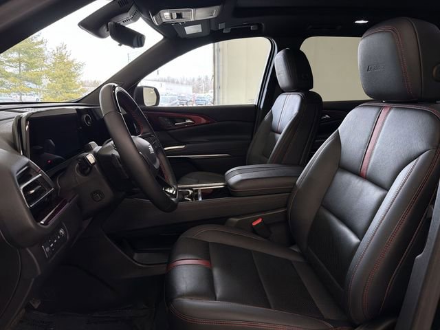 Used 2024 Chevrolet Traverse RS w/ LPO, Floor Liner Package image 25