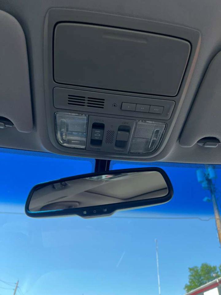 Used 2011 Honda Accord EX-L image 18