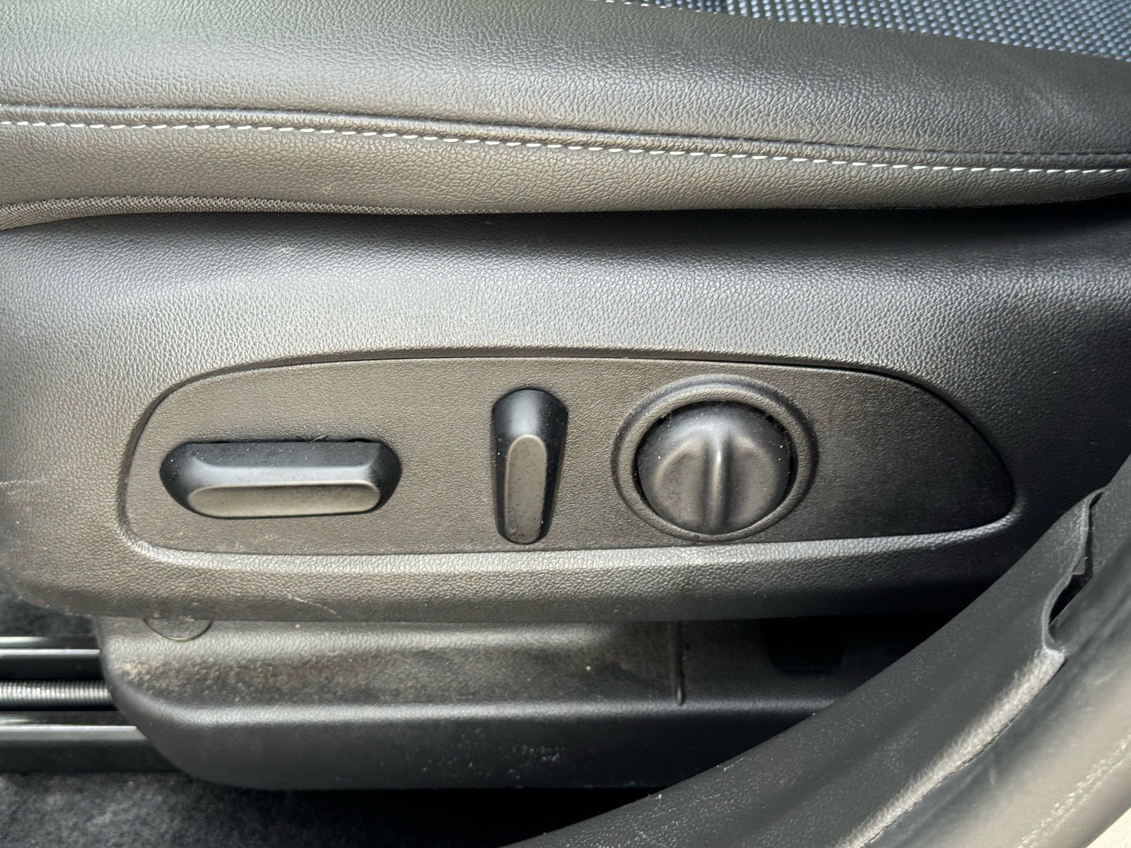 Used 2025 Buick Envista Preferred w/ Convenience I Package image 16