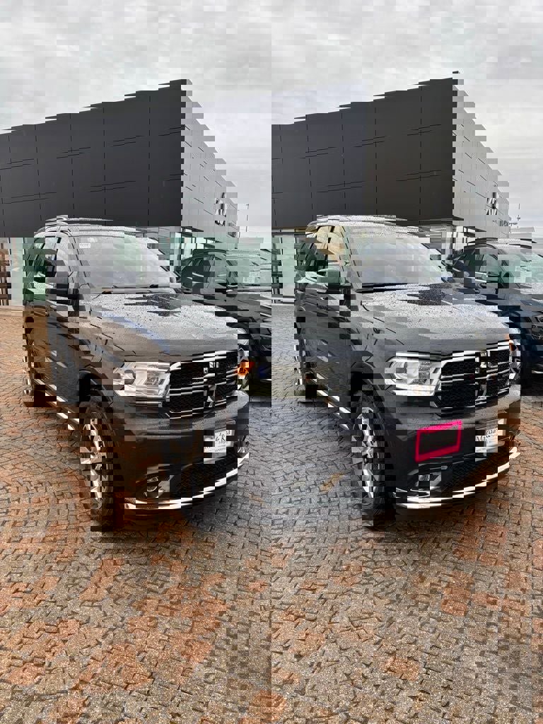 Used 2016 Dodge Durango Limited w/ Nav & Power Liftgate Group image 3