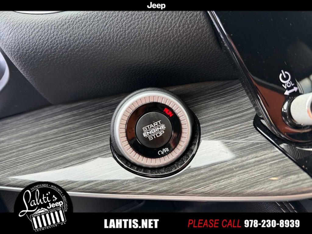 Used 2022 Jeep Wagoneer Series III w/ Premium Group I image 21