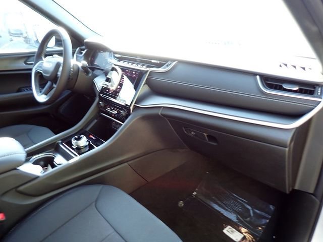 New 2025 Jeep Grand Cherokee Laredo X image 11