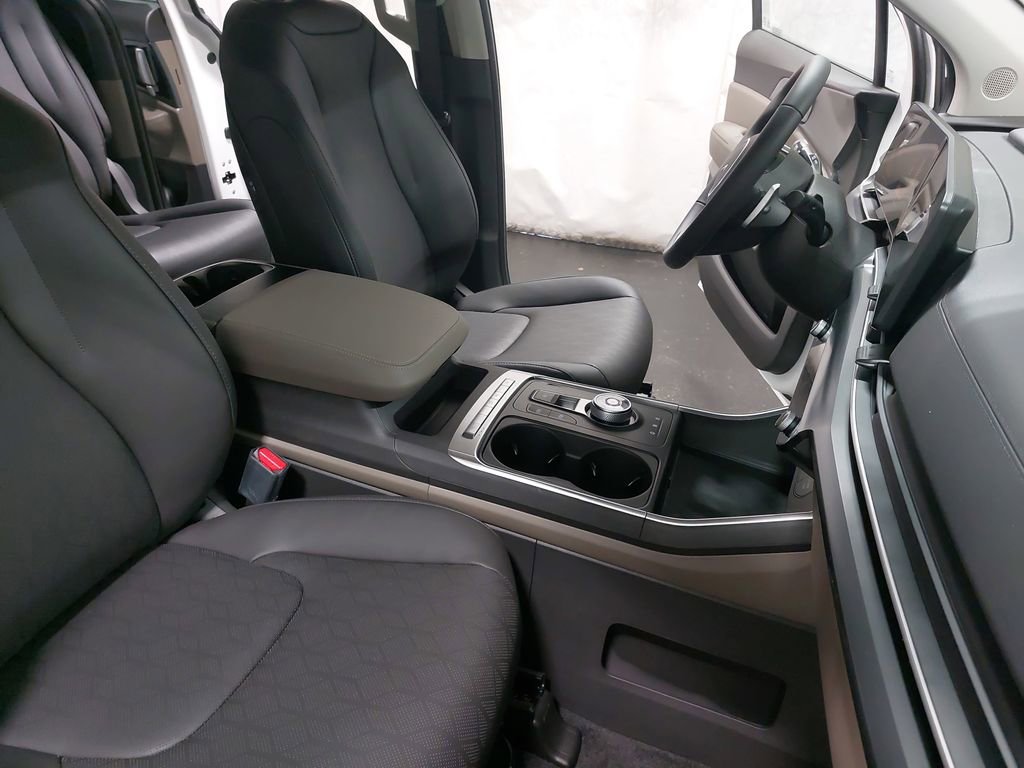 New 2026 Kia Carnival LXS image 10