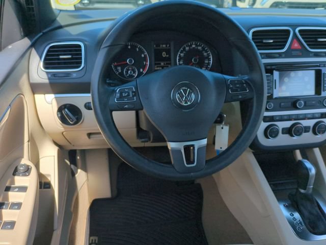 Used 2015 Volkswagen Eos Komfort FWD image 18