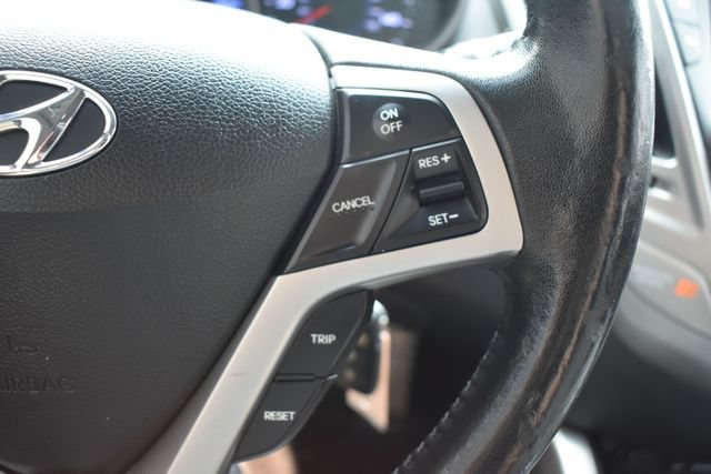 Used 2012 Hyundai Veloster w/ Style Pkg FWD image 22