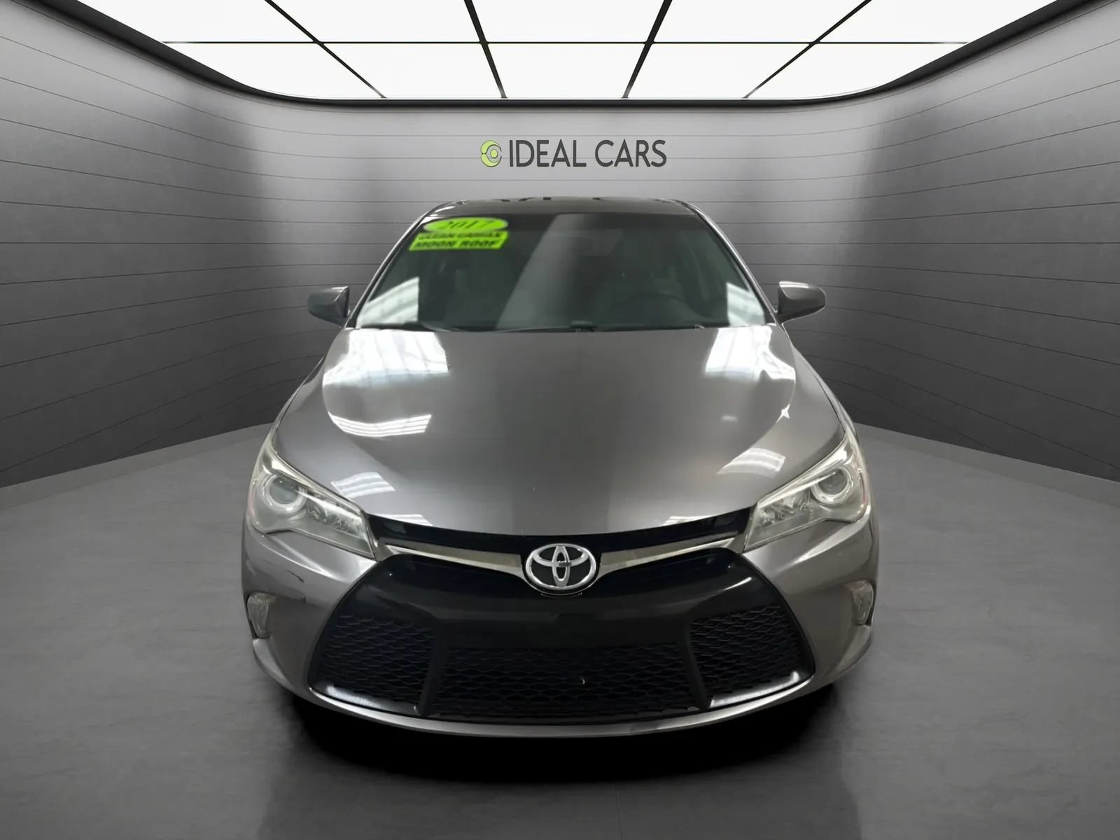 Used 2017 Toyota Camry XSE w/ Moonroof Package FWD image 2