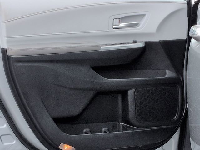 Certified 2025 Toyota Sienna XLE FWD image 16