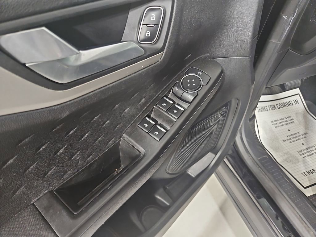 Used 2020 Ford Escape SE Sport image 12
