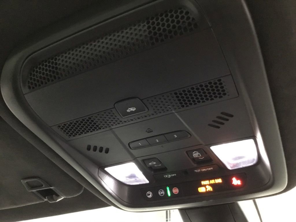 Used 2023 Cadillac XT6 Sport w/ Platinum Package image 31