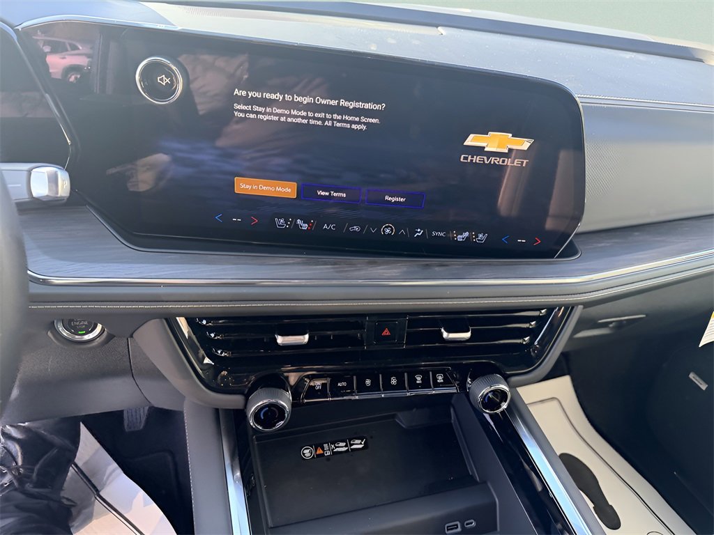 New 2026 Chevrolet Suburban Premier image 19