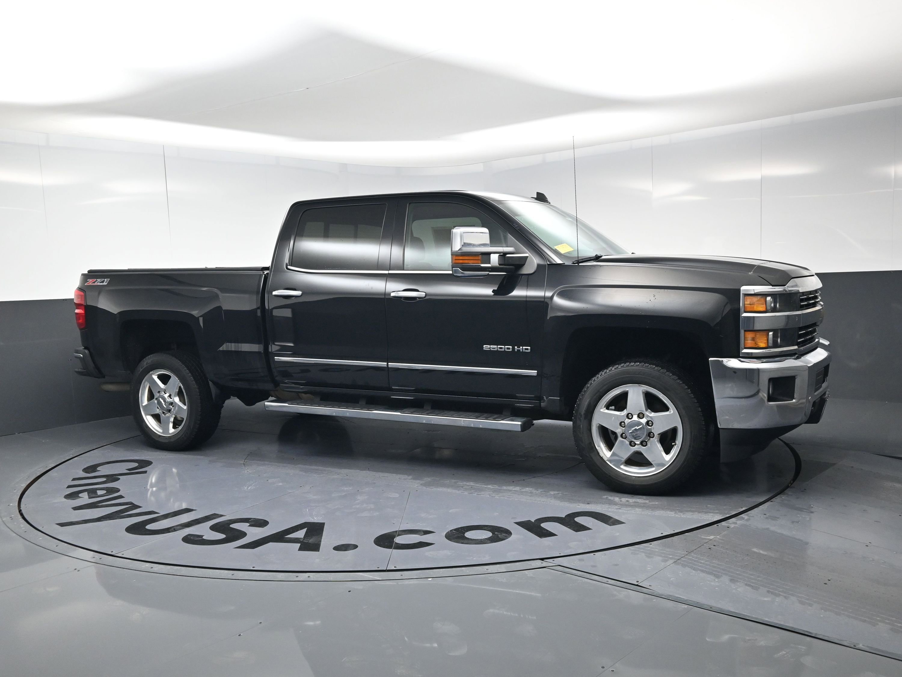 Used 2015 Chevrolet Silverado 2500 LTZ w/ LTZ Plus Package image 2