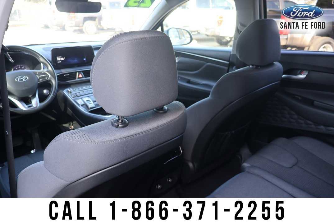 Used 2023 Hyundai Santa Fe SEL image 17