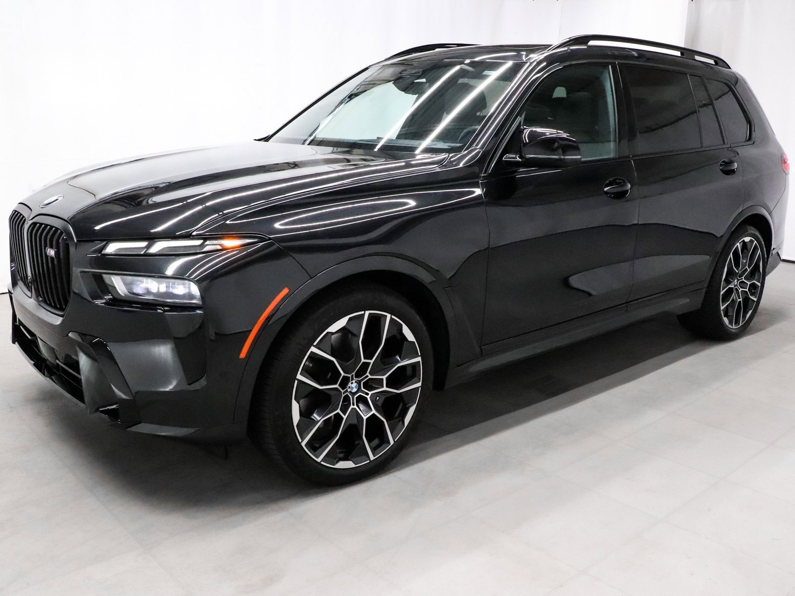 Used 2026 BMW X7 M60i image 3