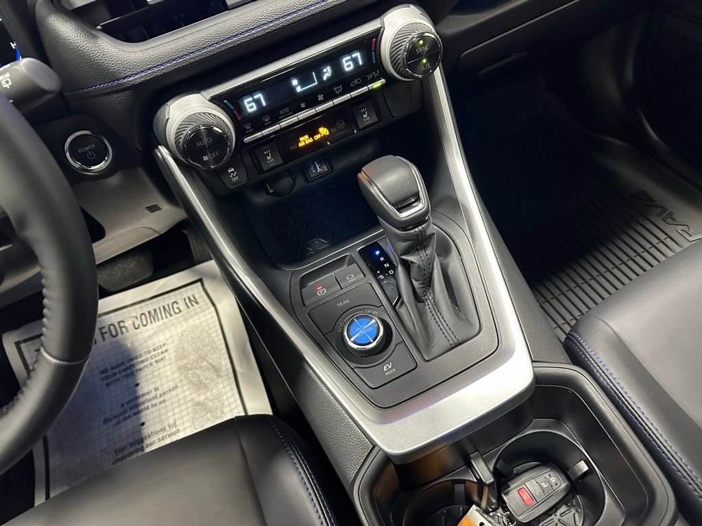 Used 2025 Toyota RAV4 XSE w/ Weather Package image 39