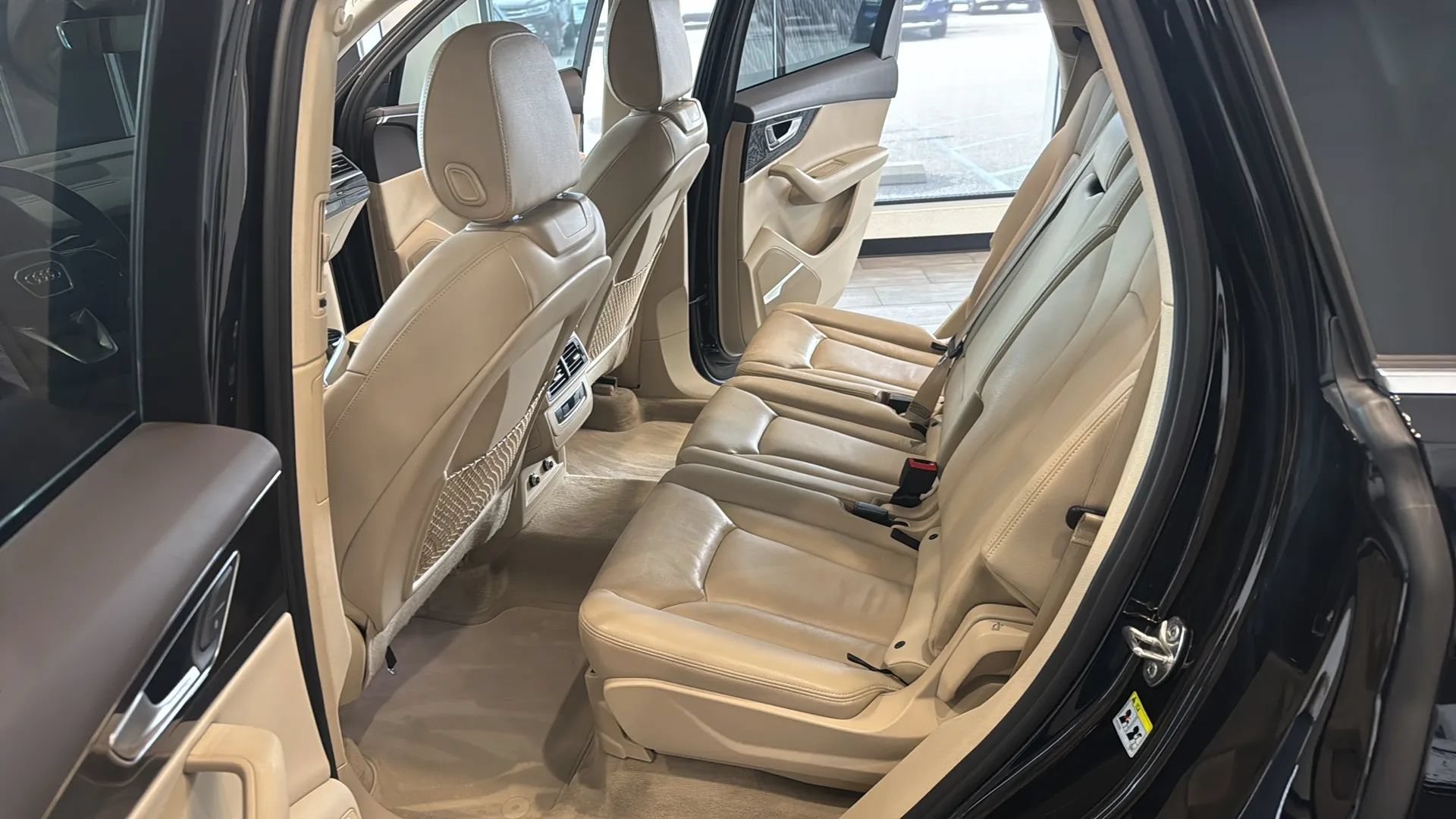 Used 2018 Audi Q7 3.0T Premium Plus AWD/4WD image 26