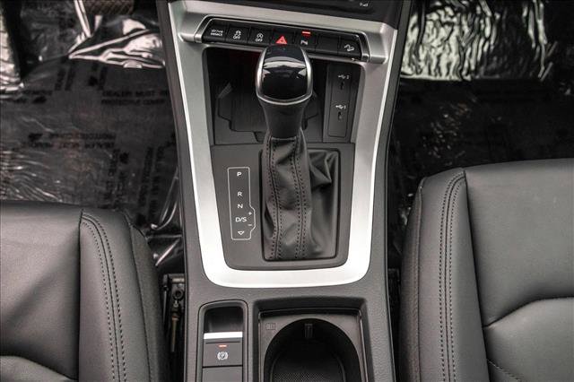 Certified 2025 Audi Q3 2.0T Premium Plus w/ Premium Plus Package image 20