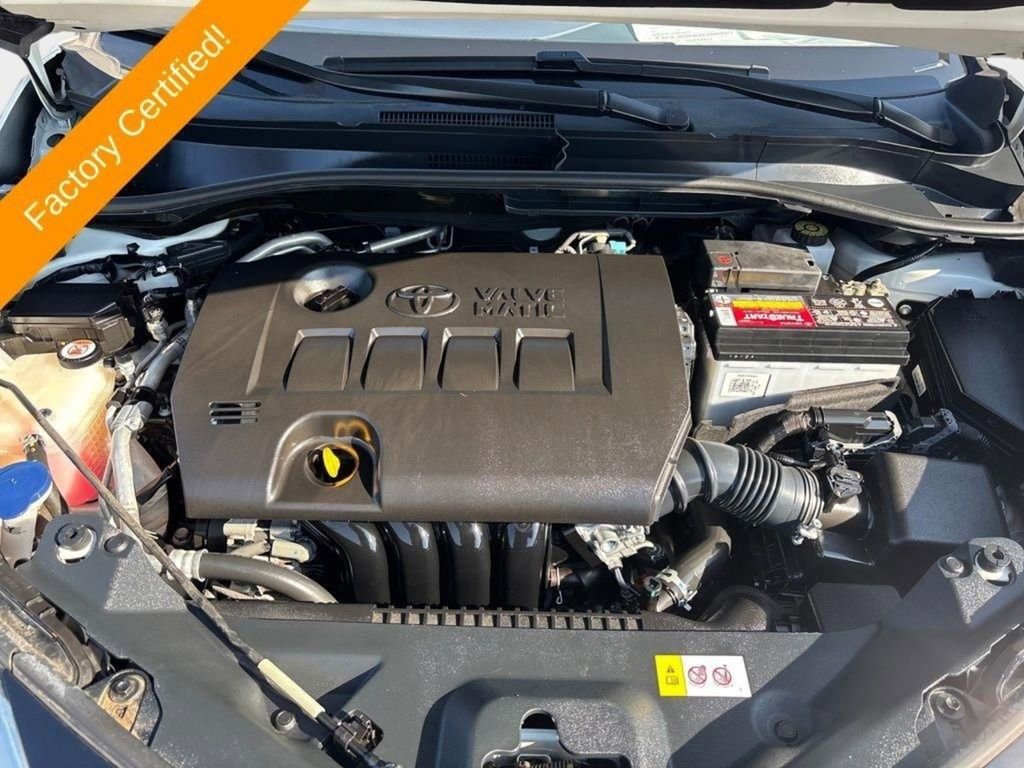 Used 2020 Toyota C-HR XLE image 25