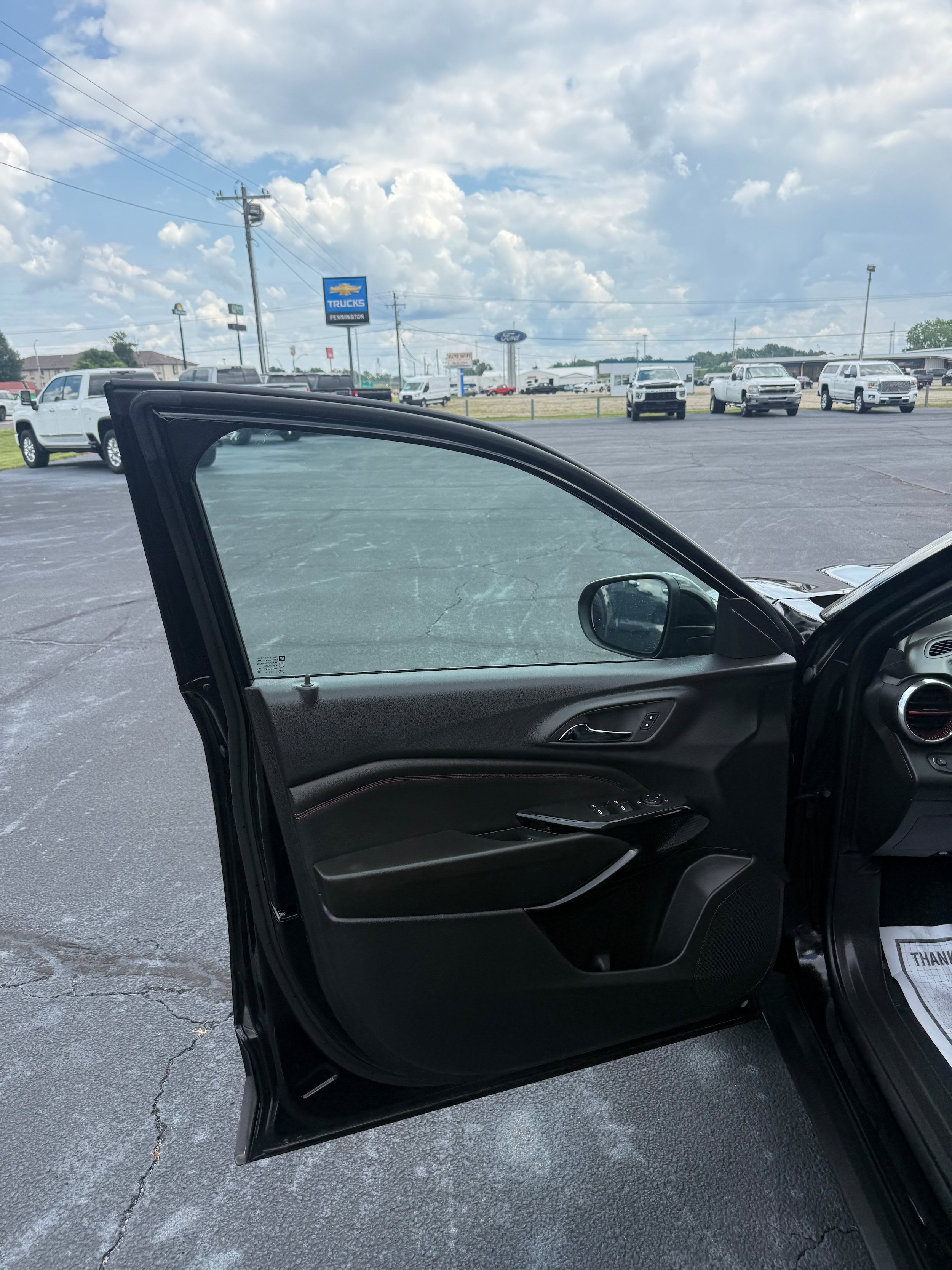 Used 2025 Chevrolet Trax RS w/ Driver Confidence Package FWD image 14