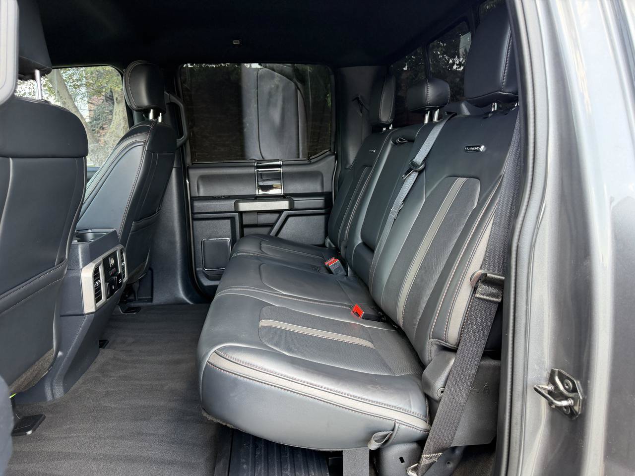 Used 2022 Ford F350 Platinum AWD/4WD image 38
