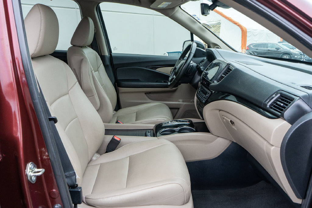 Certified 2020 Honda Pilot Touring image 24