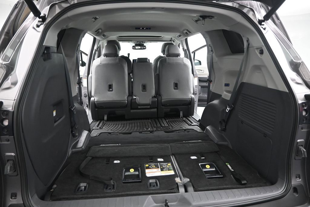 Used 2021 Toyota Sienna XLE FWD image 26