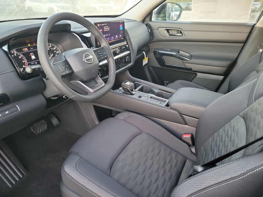 New 2026 Nissan Pathfinder SV image 7