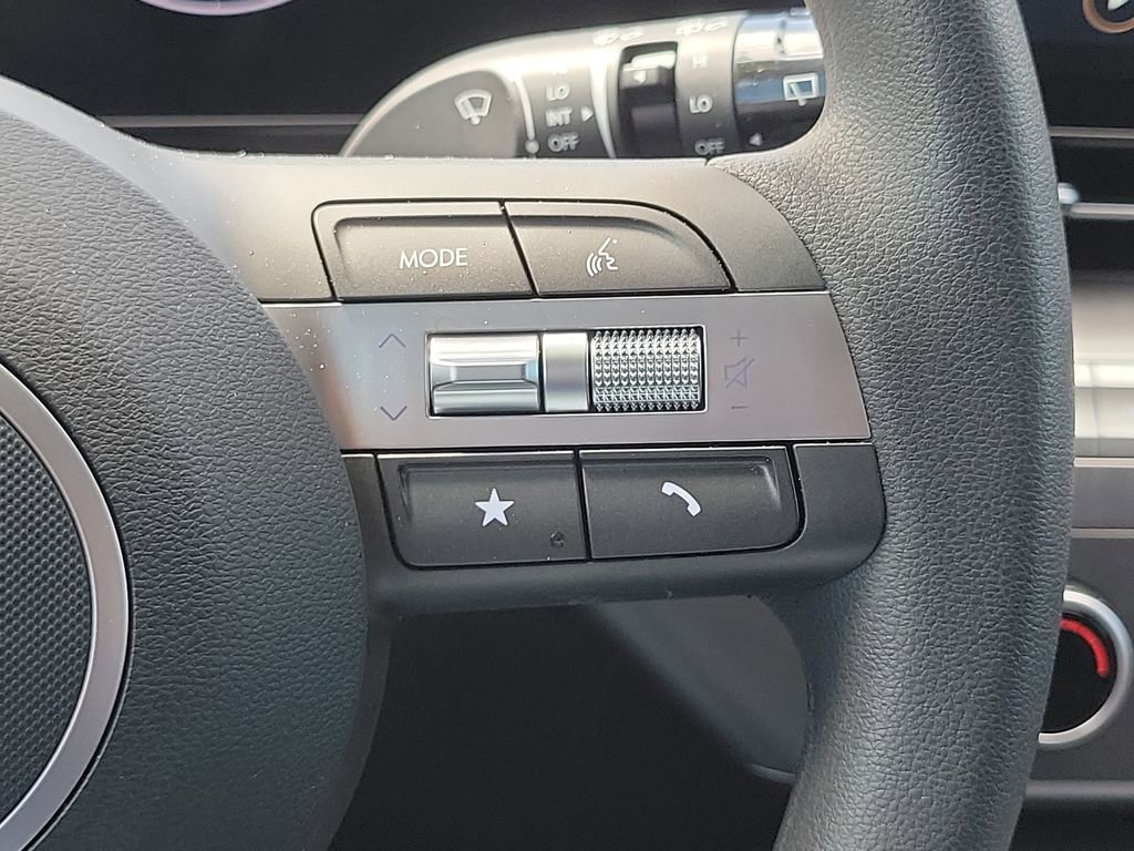 Certified 2026 Hyundai Kona SE image 34