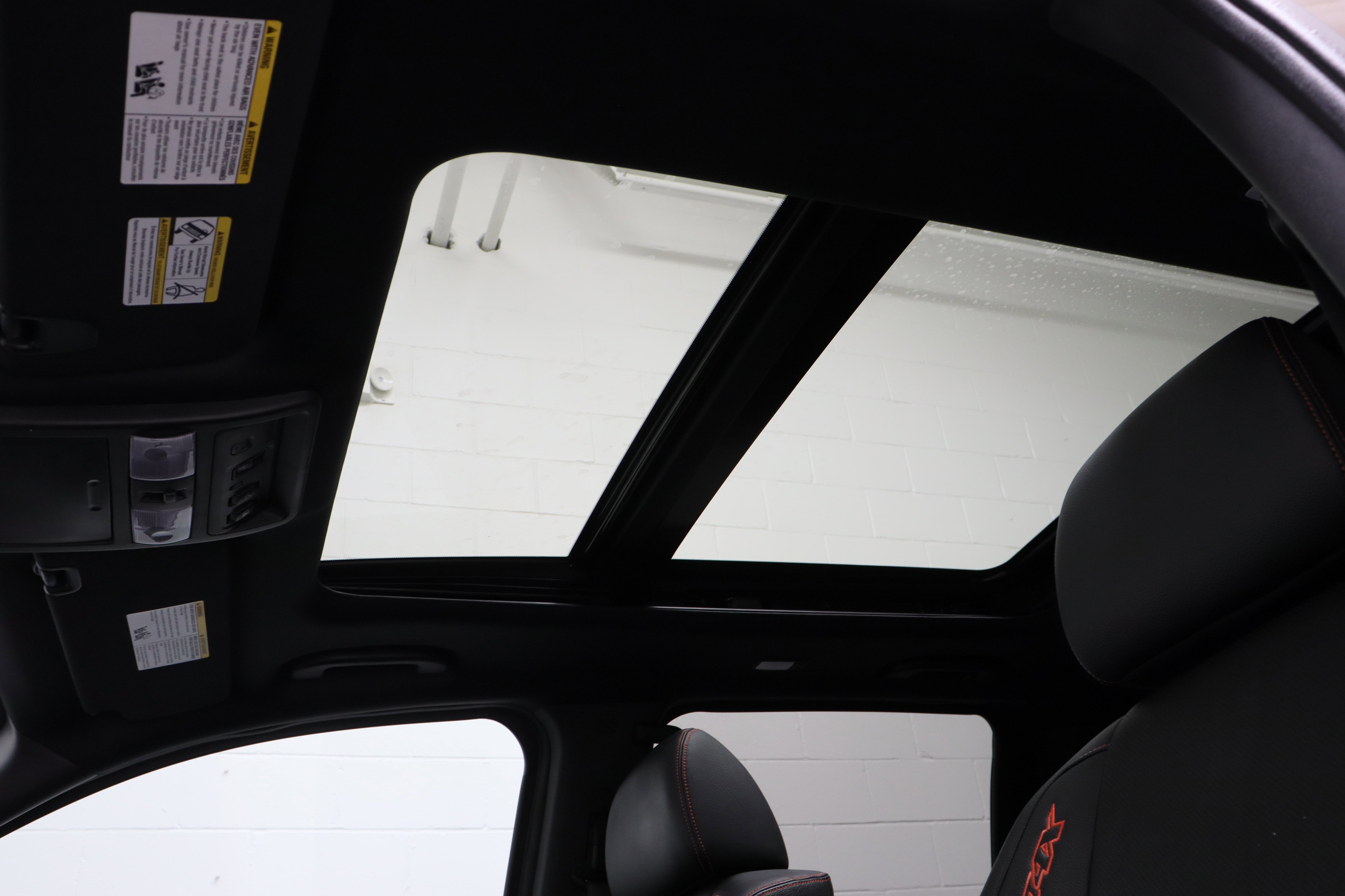 Used 2022 Nissan Titan PRO-4X w/ Pro-4x Convenience Package image 28