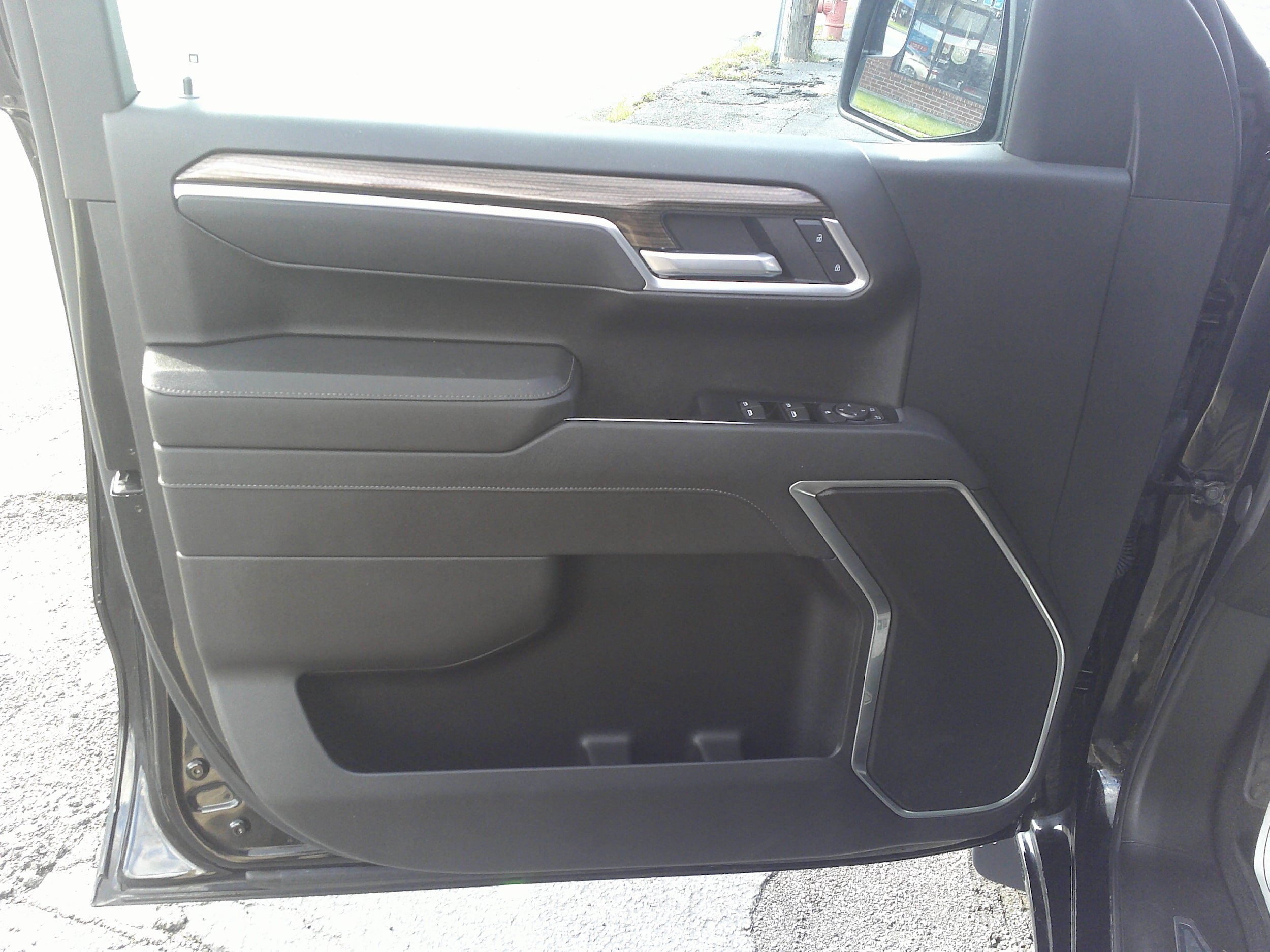 Used 2026 Chevrolet Silverado 1500 LT AWD/4WD image 13