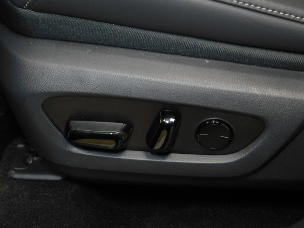 Used 2026 Lexus TX 500h AWD image 30