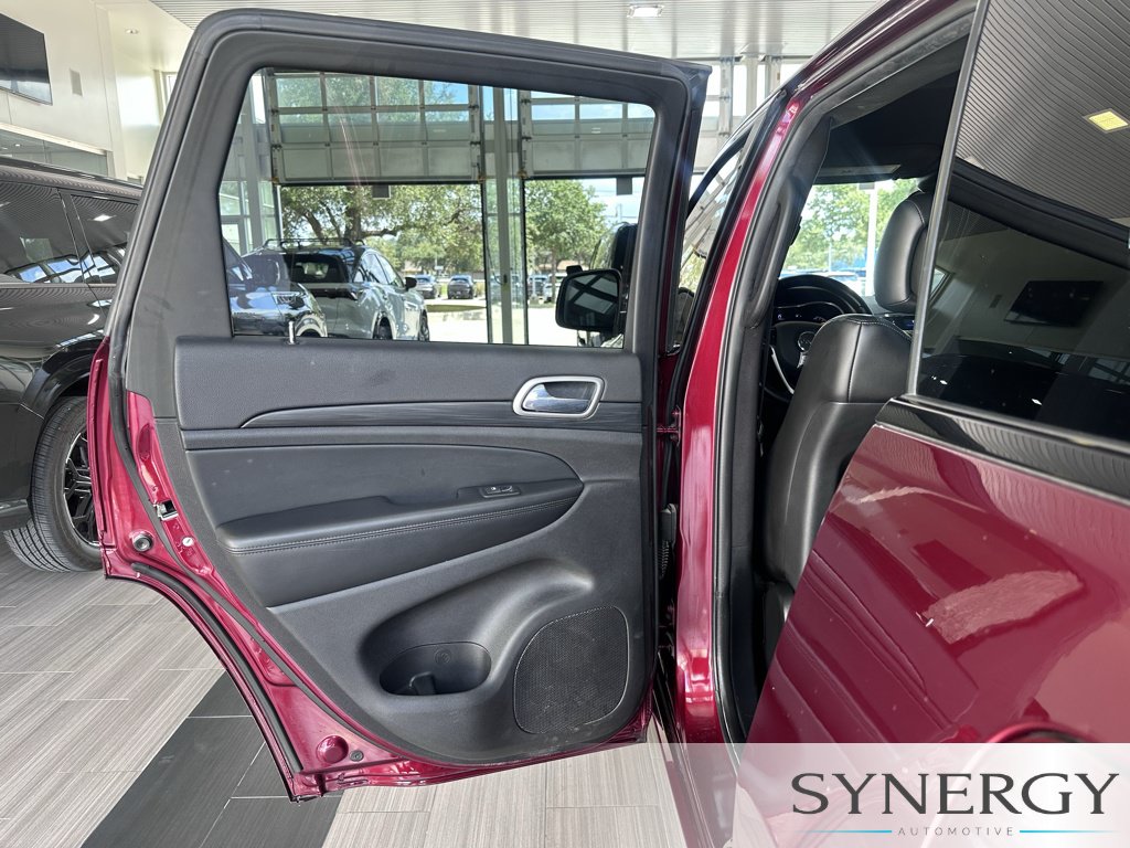 Used 2020 Jeep Grand Cherokee Altitude RWD image 26