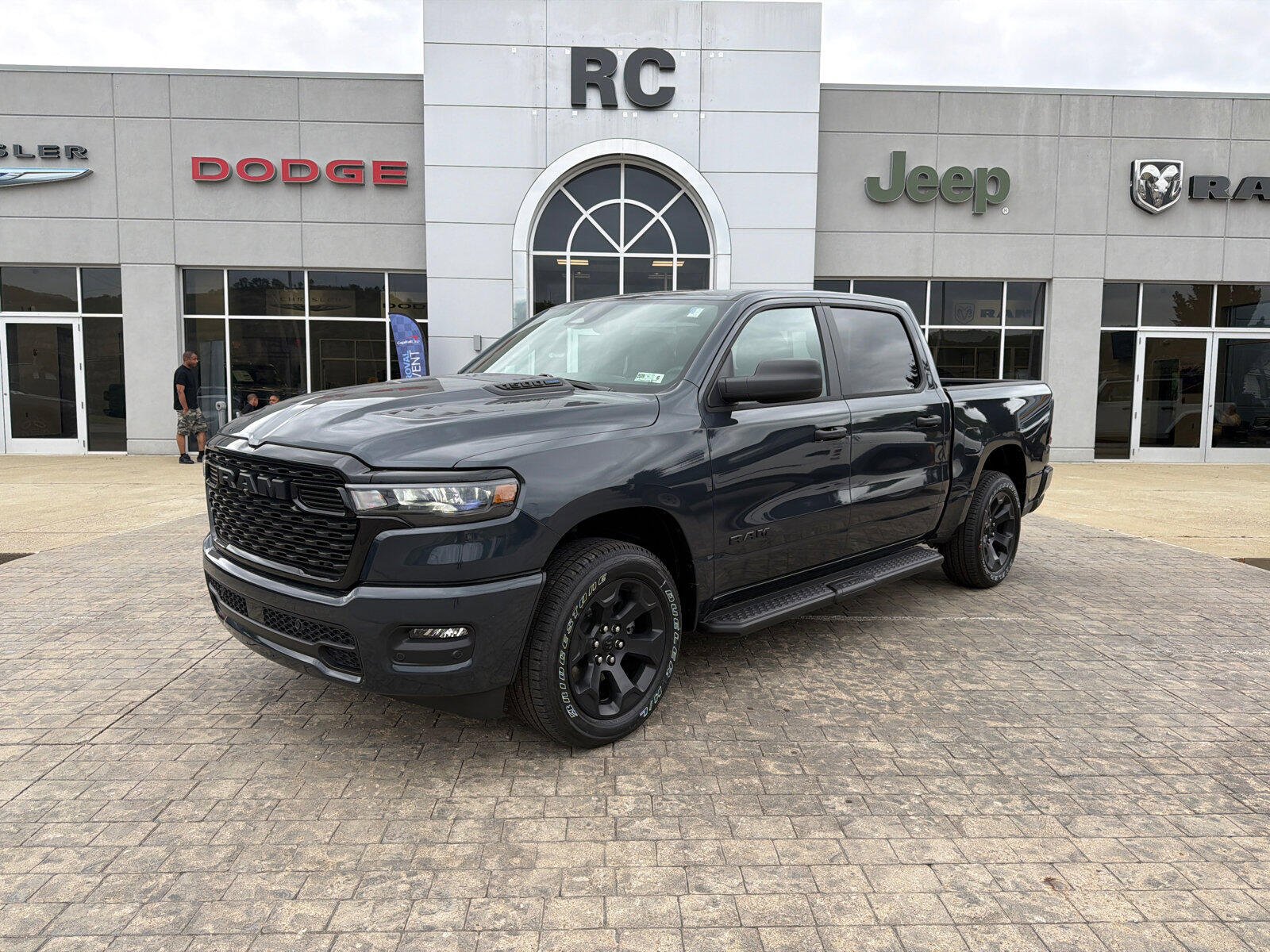 New 2026 RAM 1500 Express AWD/4WD image 4