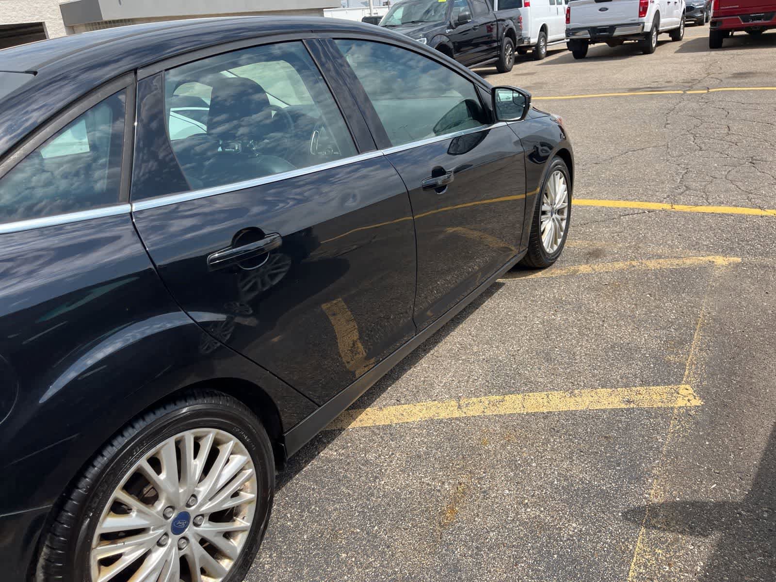 Used 2017 Ford Focus Titanium FWD image 17